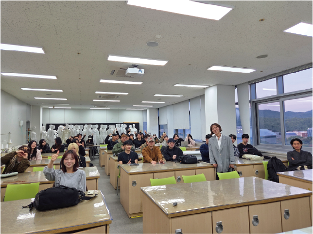 청주대학교 아트앤패션디자인과 서현인 작가의 “N년만에 N브랜드 선배의 비밀노트” 특강 1번째 파일 - 자세한 내용은 본문 참조